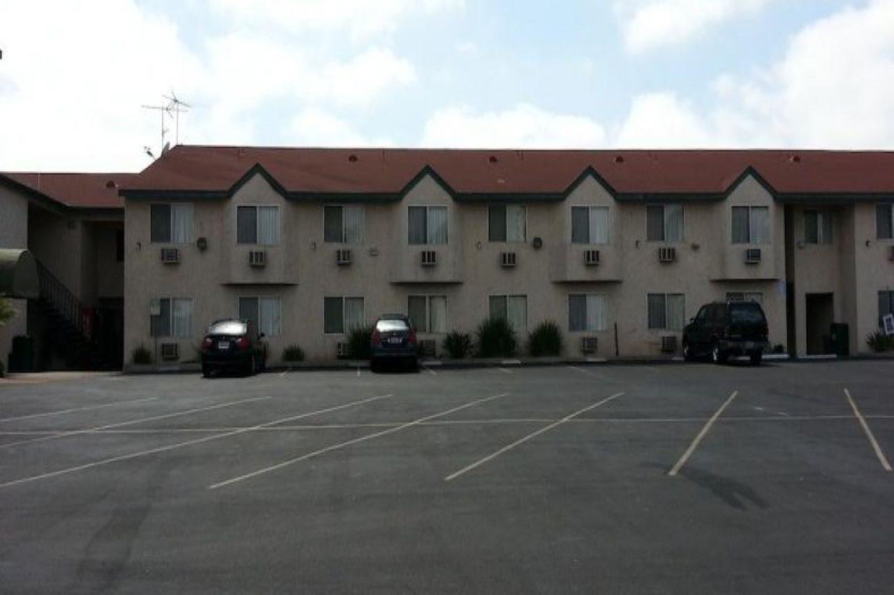 Super 8 By Wyndham San Diego/Imperial Beach Экстерьер фото