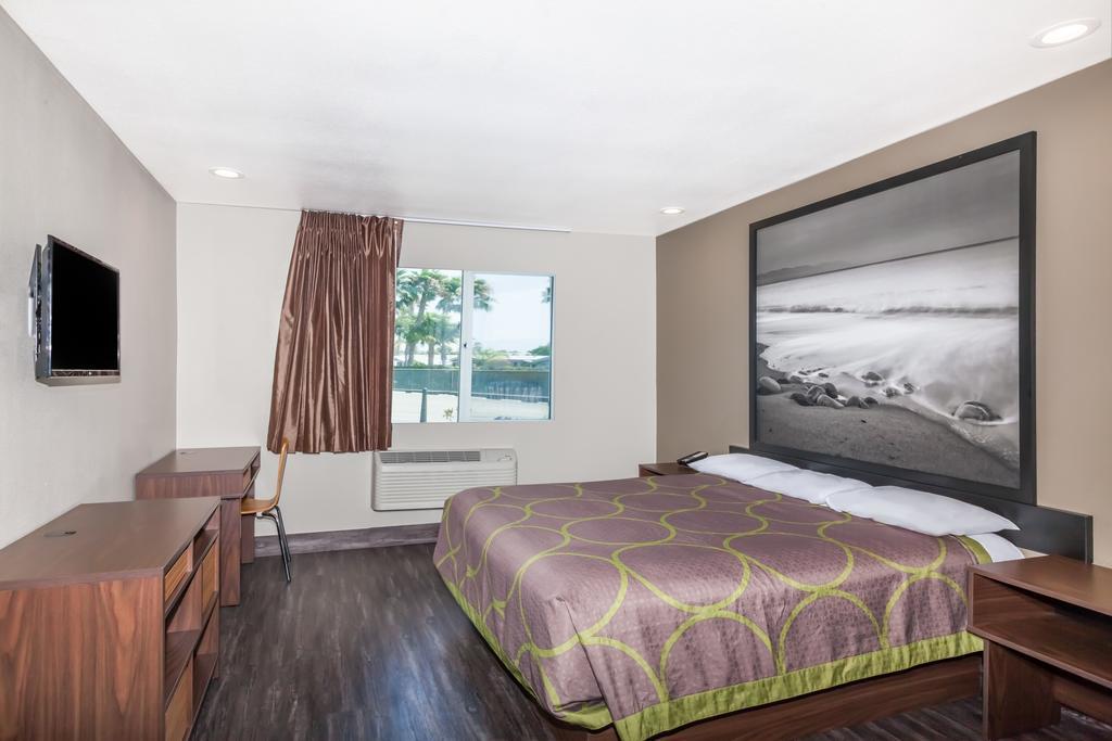 Super 8 By Wyndham San Diego/Imperial Beach Экстерьер фото