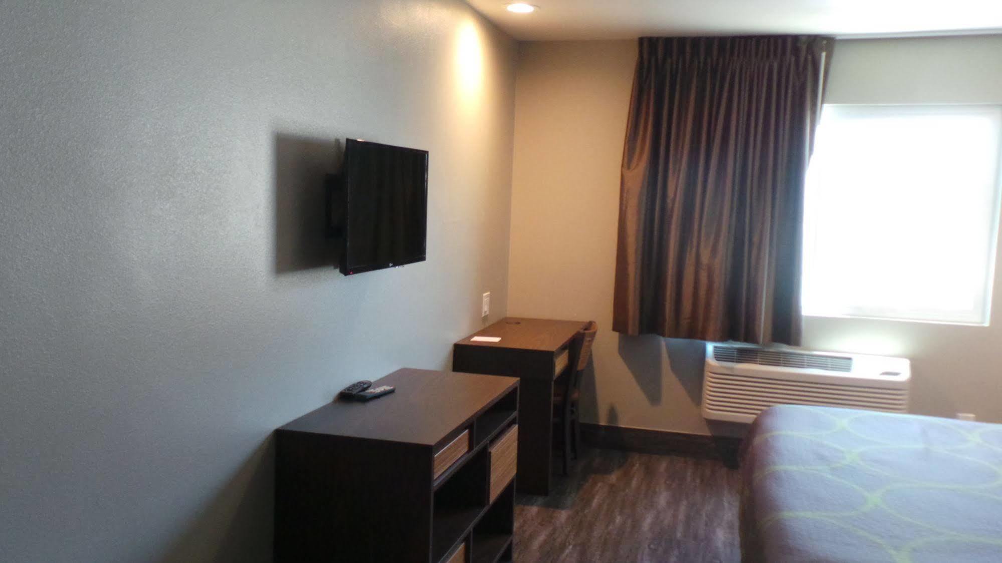 Super 8 By Wyndham San Diego/Imperial Beach Экстерьер фото