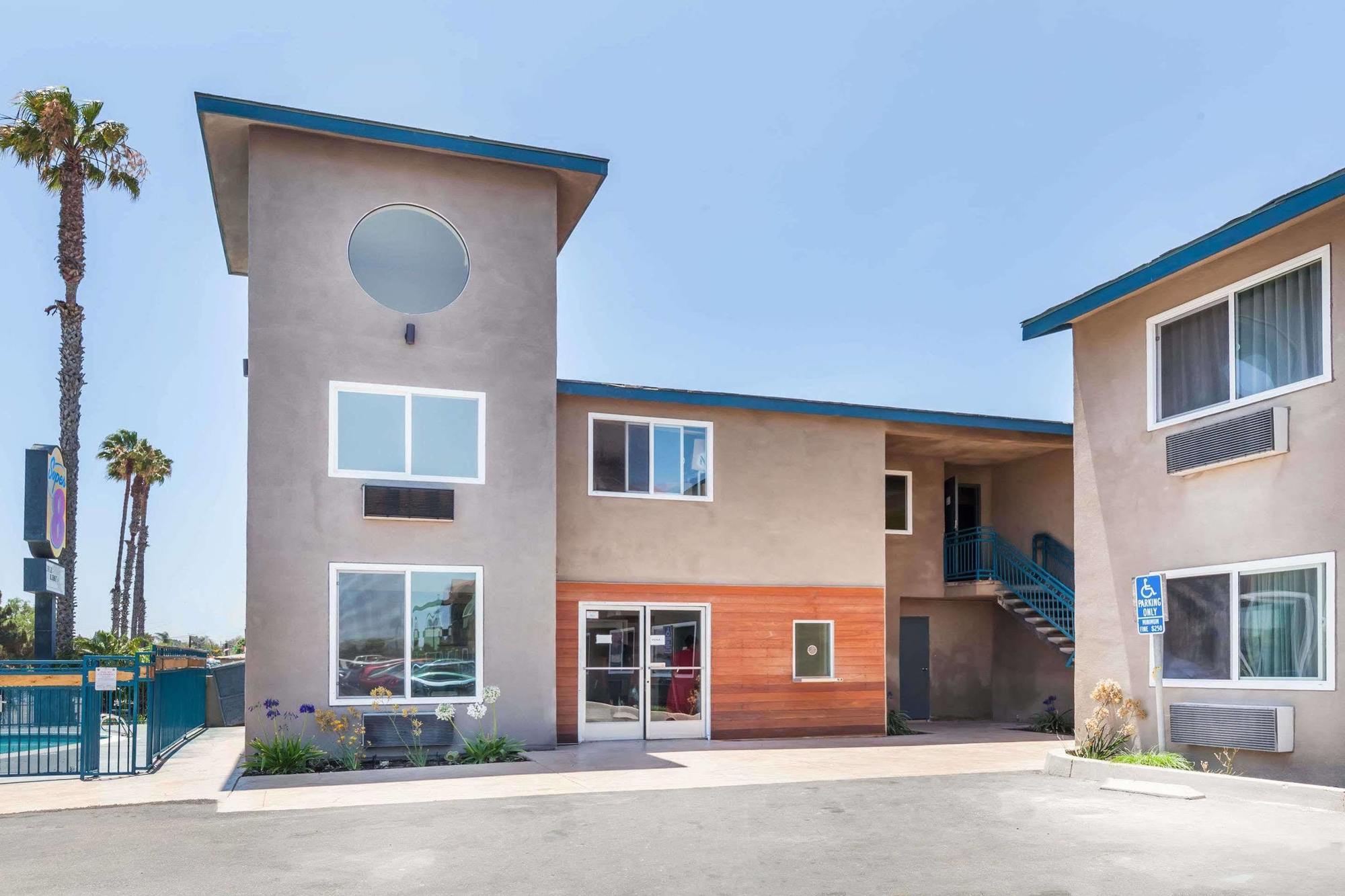 Super 8 By Wyndham San Diego/Imperial Beach Экстерьер фото