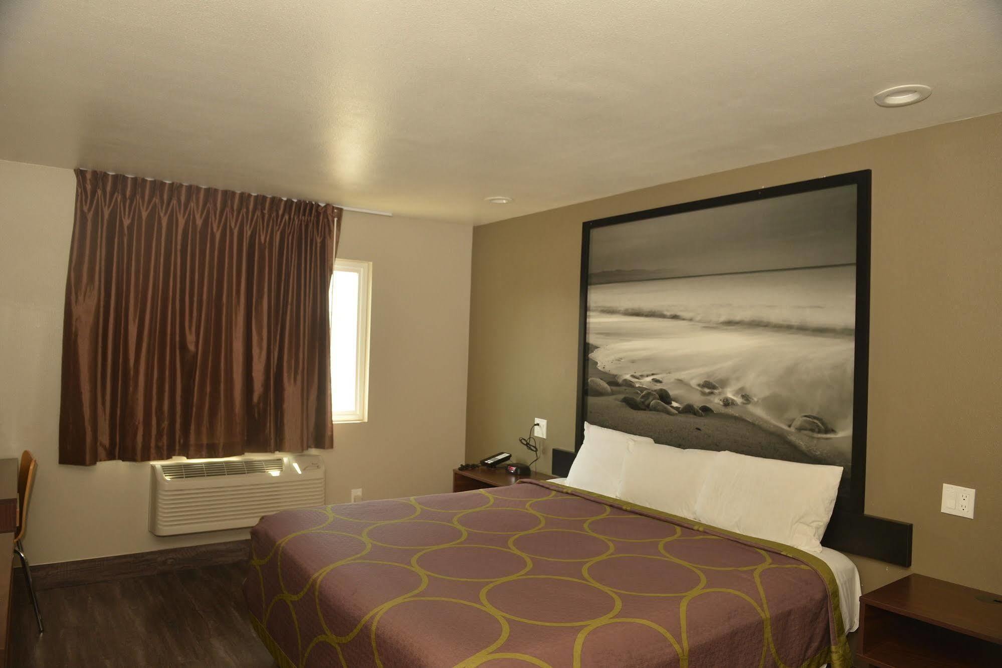 Super 8 By Wyndham San Diego/Imperial Beach Экстерьер фото